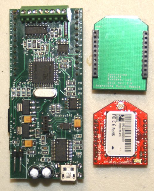 AndroiDAQ USB and Bluetooth connectivity, includes an xBee Class 1 Bluetooth radio.